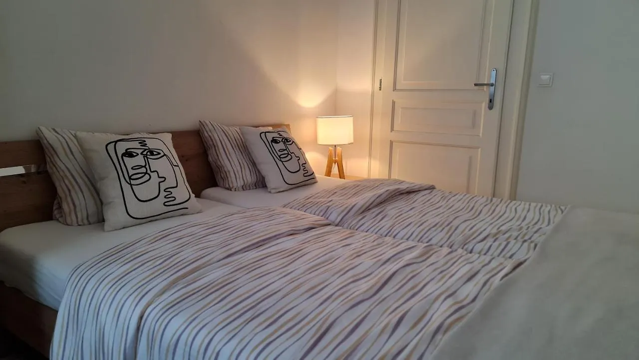 Royal Colours Apartments Viena 0*,  Austria